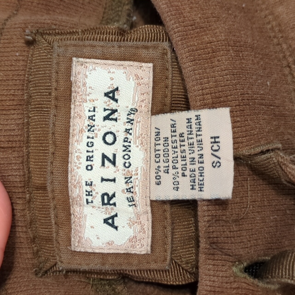 Arizona Brown Capris - Picture 5 of 6